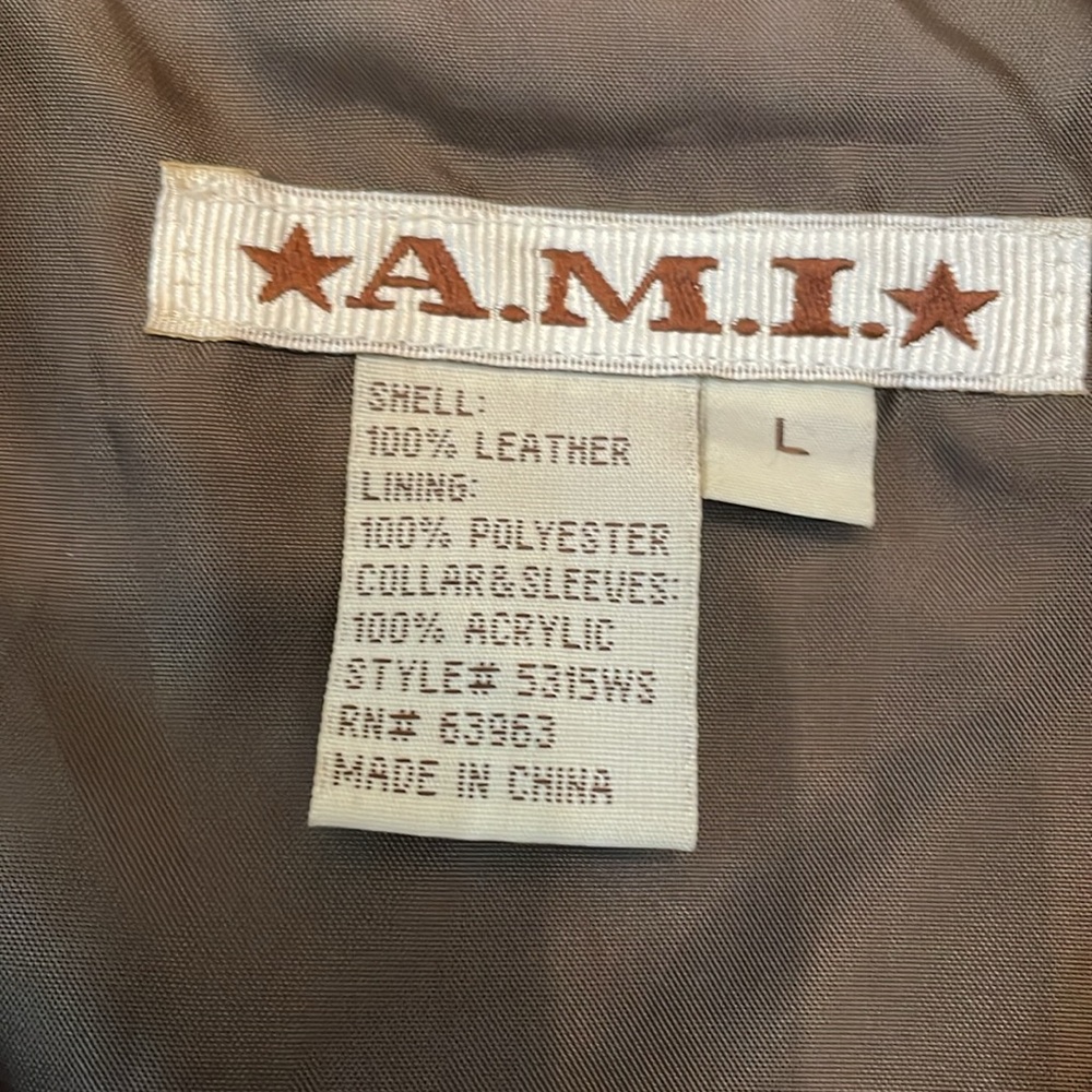 Fun Jacket!
Will keep you warm! - Picture 2 of 3